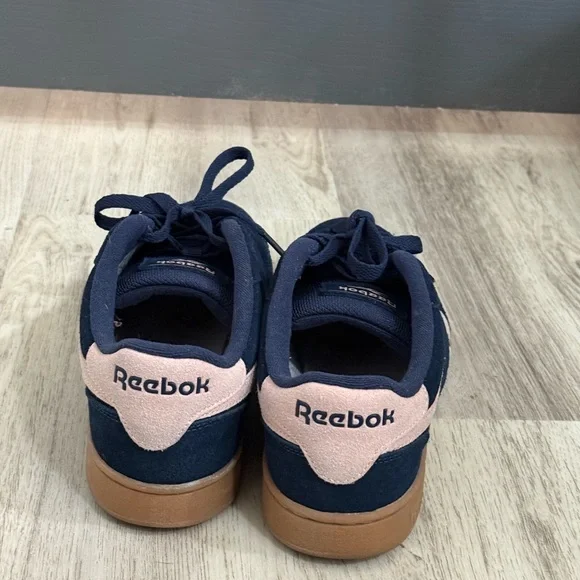 Women’s Reebok Navy & Pink Sneakers - Picture 4 of 5